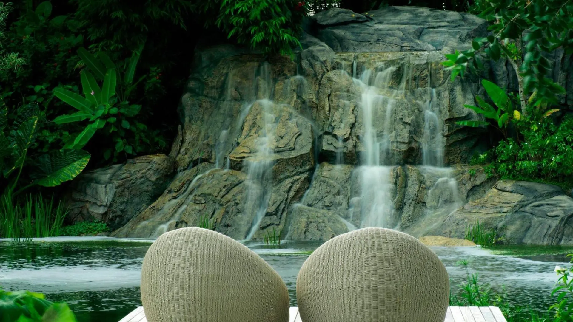 Renaissance Phuket Resort & Spa 5*,