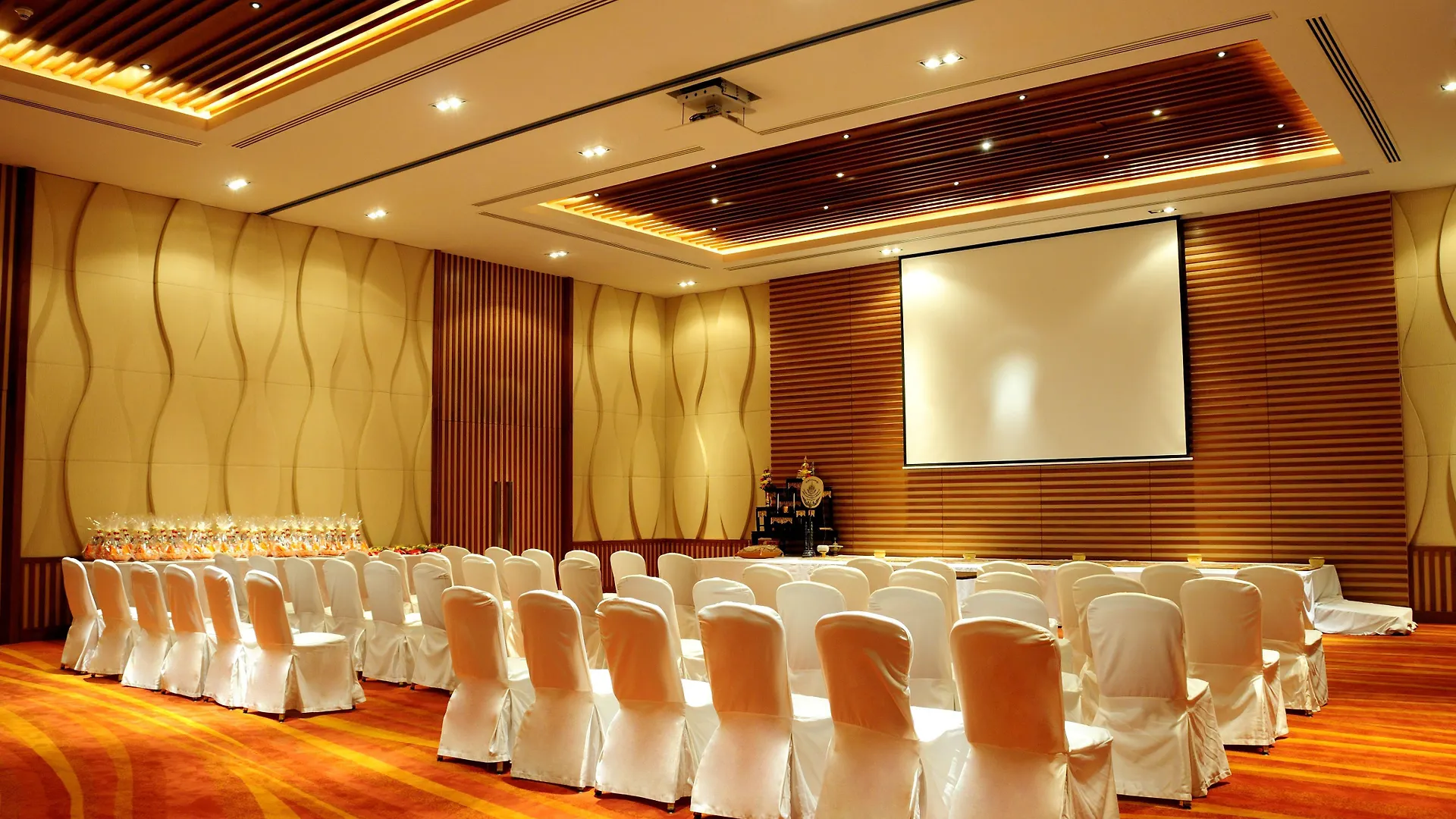 Resort Renaissance Phuket Resort&Spa - SHA Plus