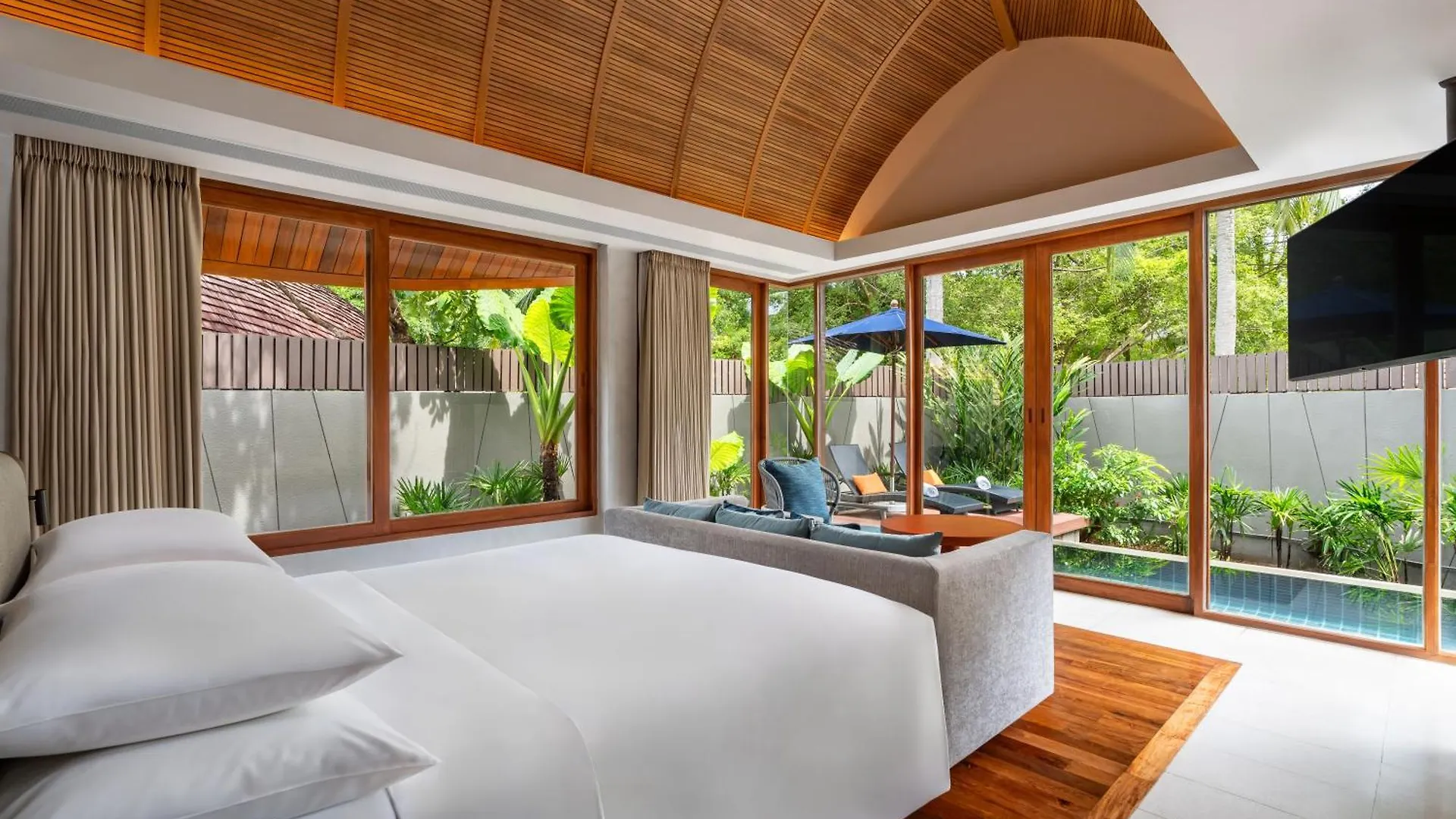 Renaissance Phuket Resort&Spa - SHA Plus 5*,