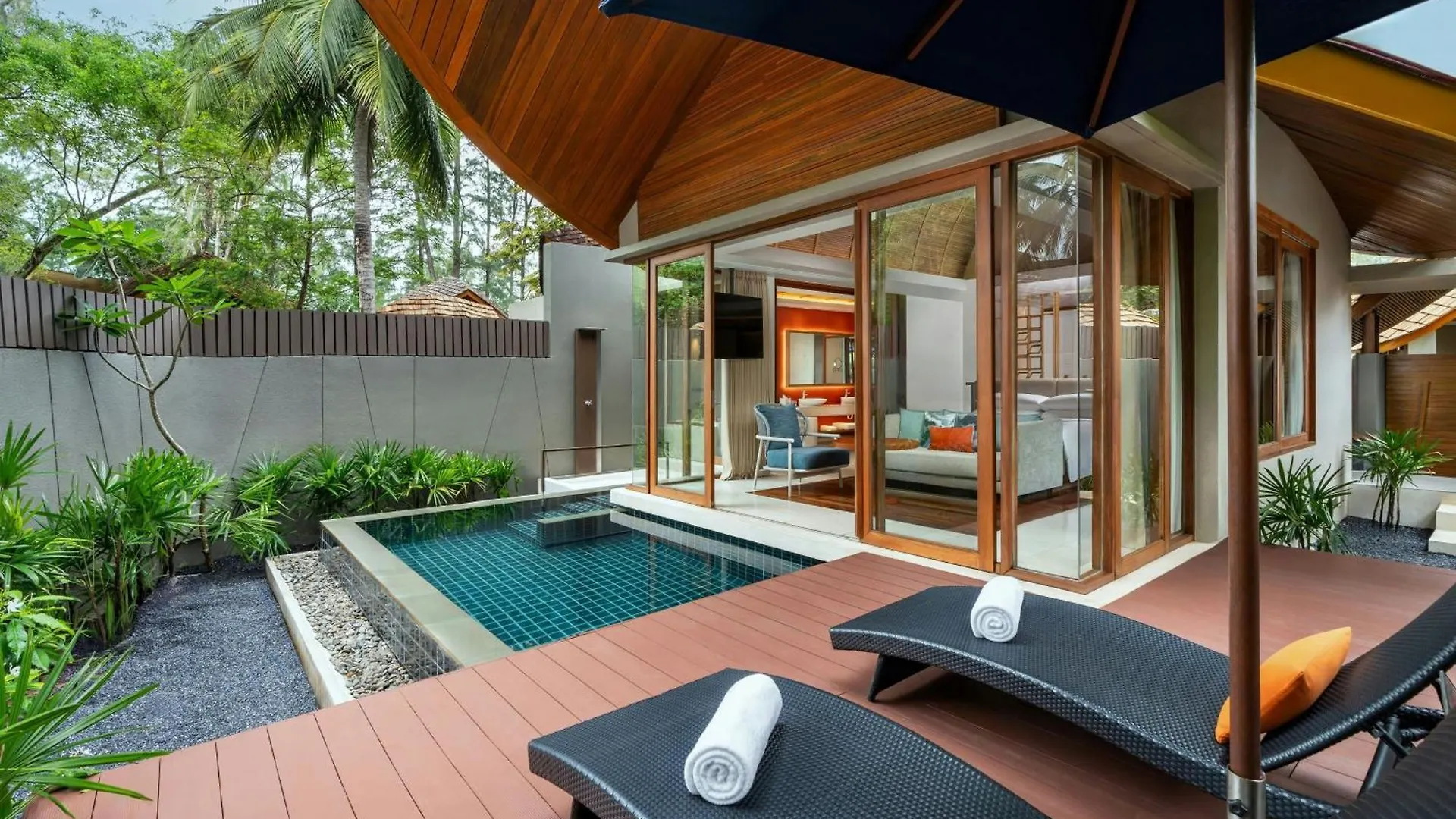 Renaissance Phuket Resort&Spa - SHA Plus Resort
