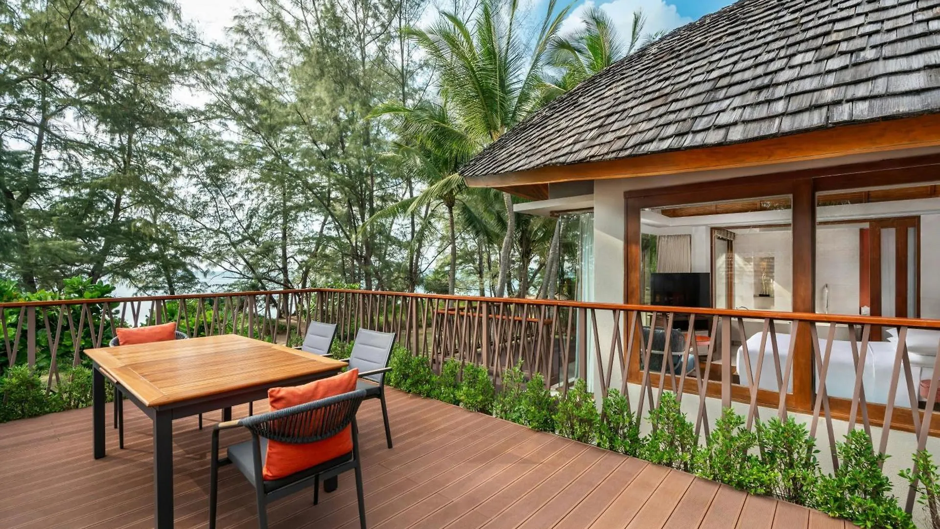 Resort Renaissance Phuket Resort&Spa - SHA Plus